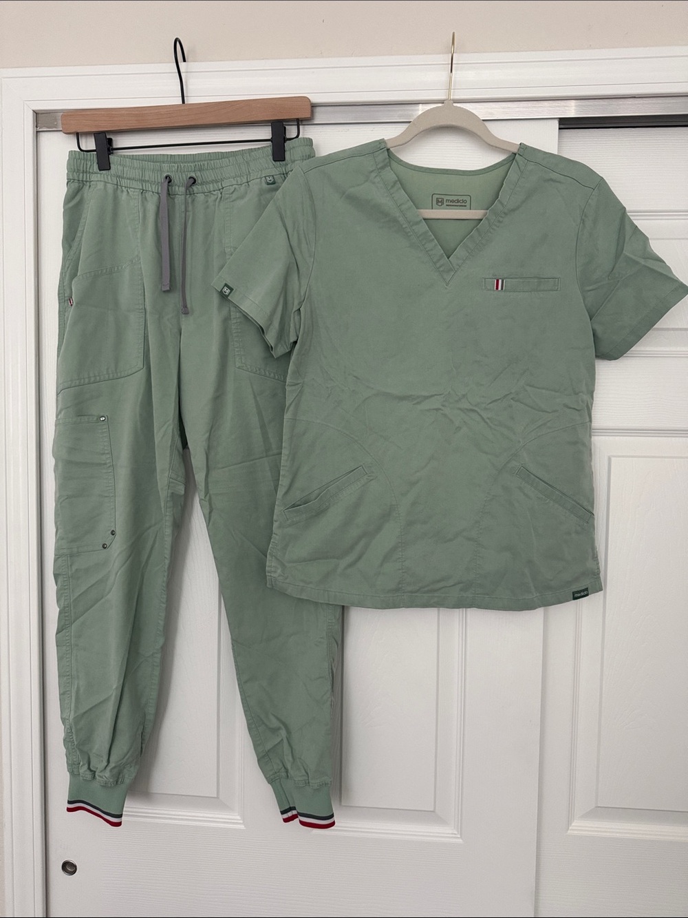 Mediclo Sage Green Scrub set